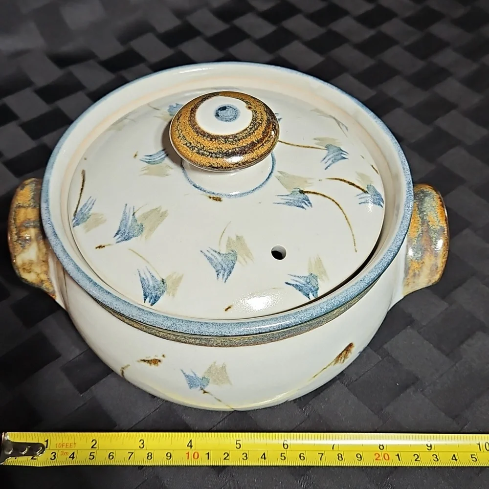 Handcrafted/Signed Studio Pottery Casserole with Beautiful Pattern & Glaze